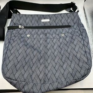 SOLD - BAGGALLINI Crossbody Travel Bag Black Grey Geometric